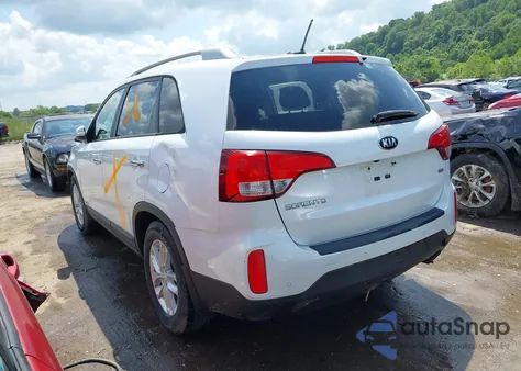 2015 Kia Sorento Lx z USA, uszkodzony, nr VIN 5XYKTCA67FG547788